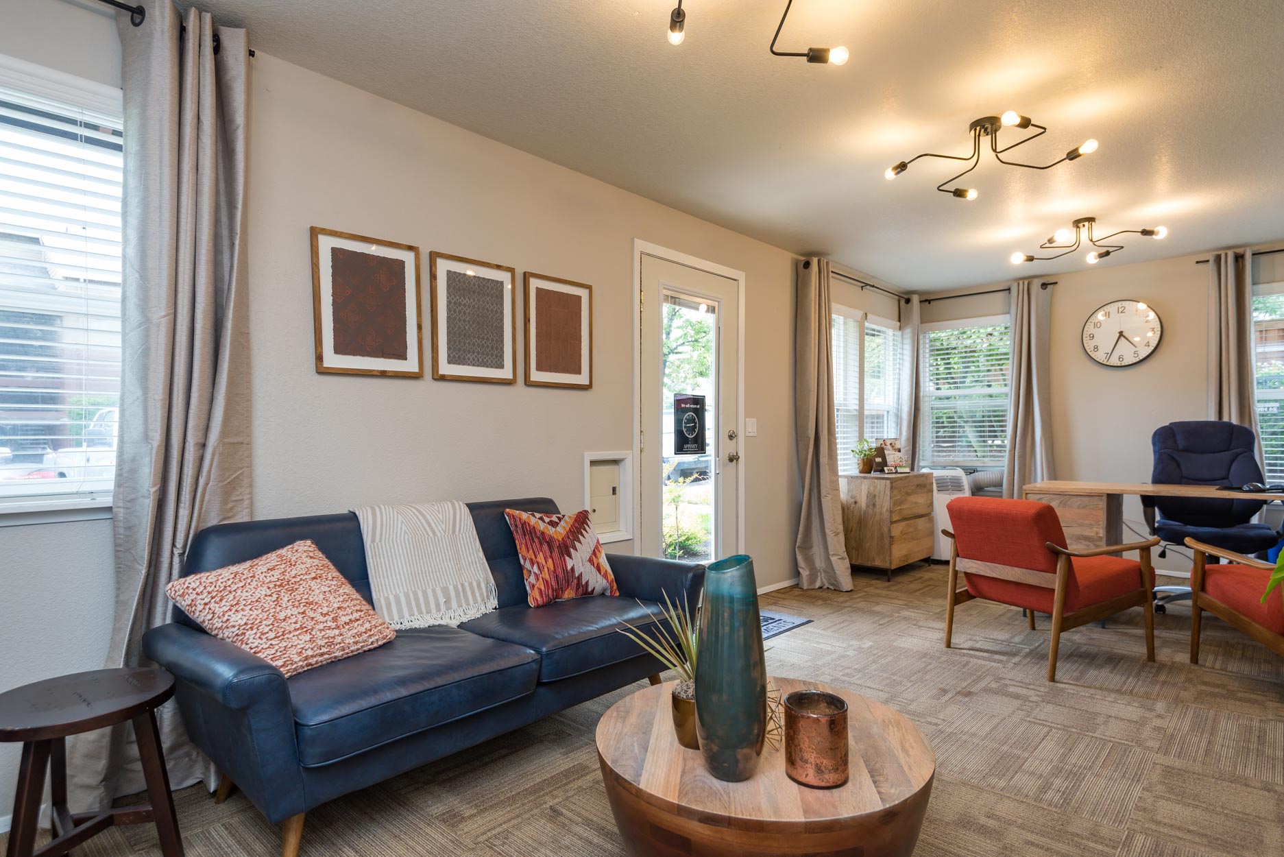 The Crossings is a similar property to Townhomes With A View located in Clackamas